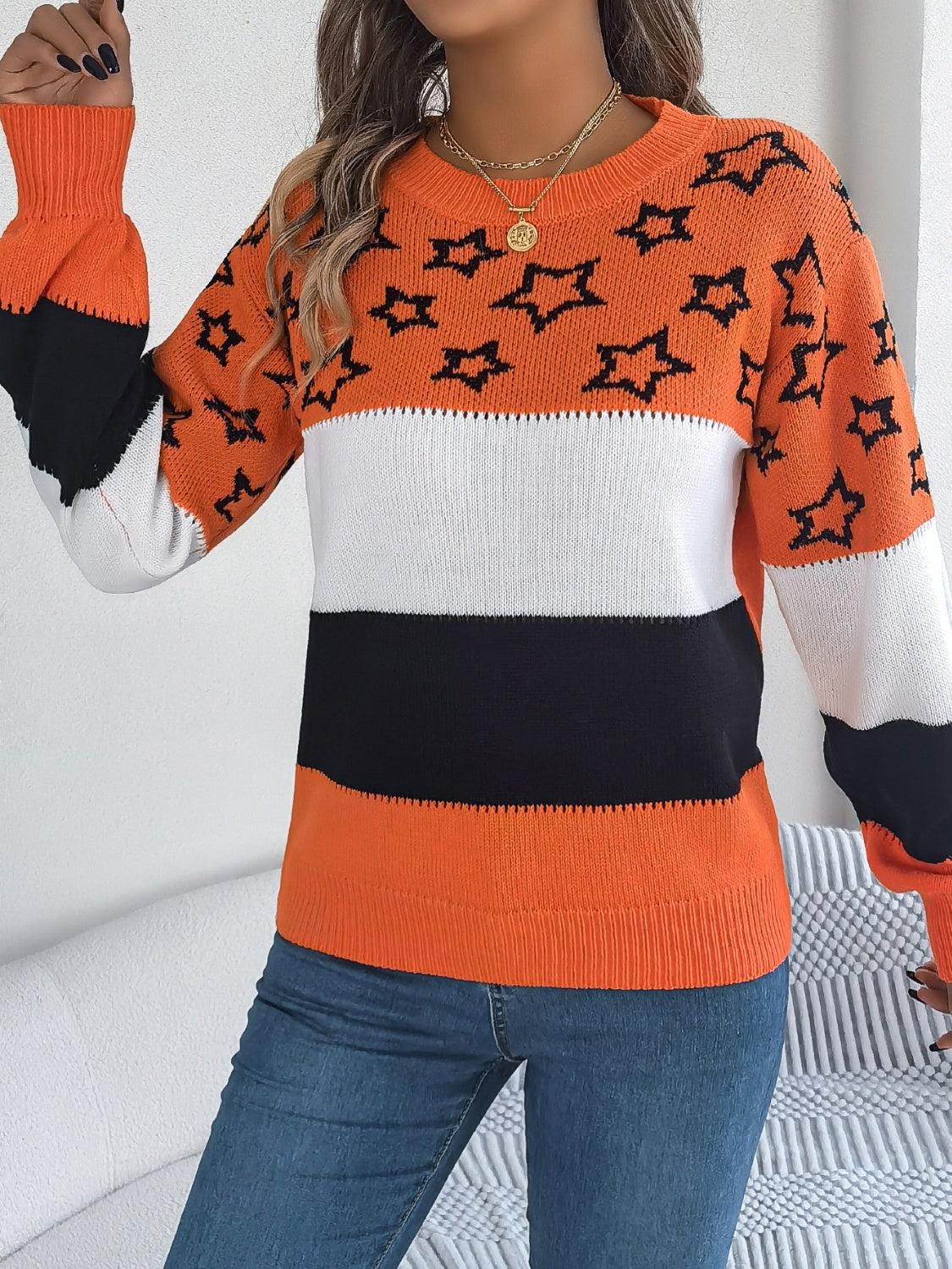 Star Contrast Round Neck Sweater